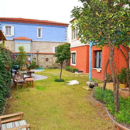 מלון Alacati Suites 3*