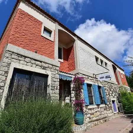 Alacati Suites Алачати