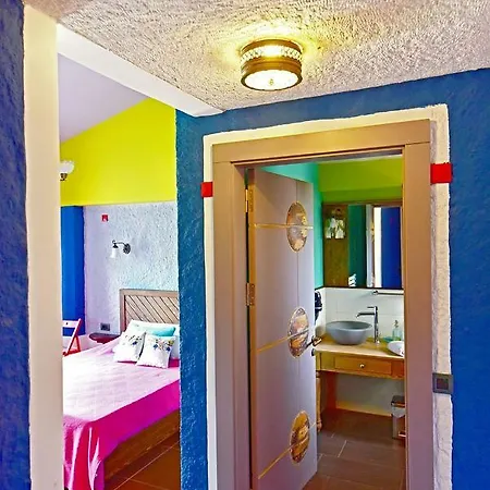 Отель Alacati Suites
