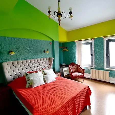 Отель Alacati Suites