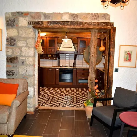 酒店 Alacati Suites 2*