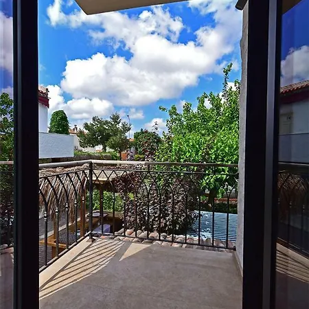 酒店 Alacati Suites 阿拉恰特